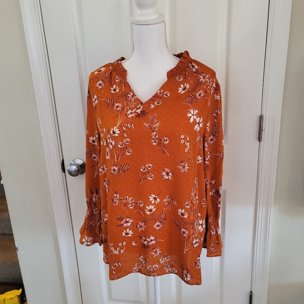 Est 1946 rust floral top NWT size large